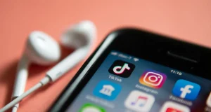 Projet de loi sur les réseaux sociaux : L’Algérie vers un contrôle accru de TikTok, Facebook et autres plateformes numériques