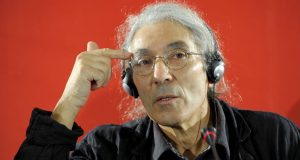 Boualem Sansal souhaite rentrer en Algérie : Emmanuel Macron le met en garde